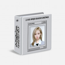 aespa - 2025 SM ARTIST SEASON’S GREETINGS OFFICIAL MD : MINI COLLECT BOOK (aespa Ver.) (GISELLE)