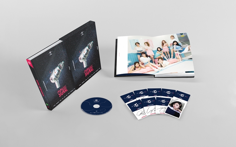 TWICE - SIGNAL MONOGRAPH (Limited Edition)