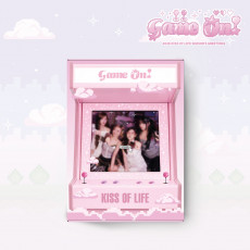 KISS OF LIFE - 2026 SEASON'S GREETINGS [Game On!] + 1 Random Photocard