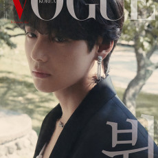 [22/10] VOGUE - BTS V (Type A)