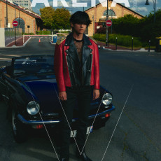 V (BTS) - SEPTEMBER 2023 [ARENA HOMME] (B Ver.)